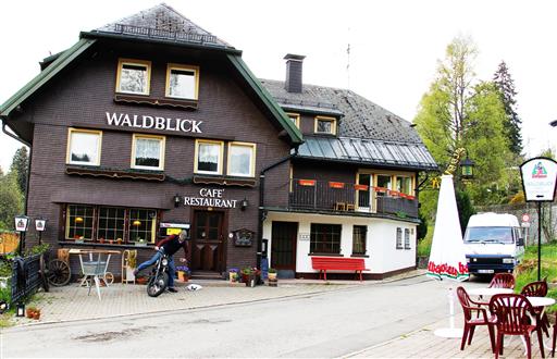 Firmengebäude Café-Restaurant Waldblick